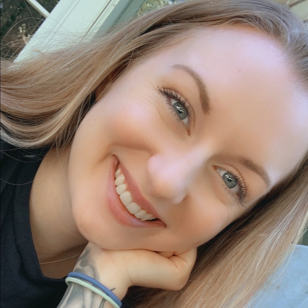 Meet your Posher, Julie